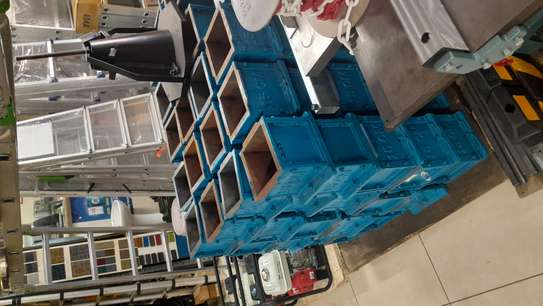 Concrete cube moulds image 1