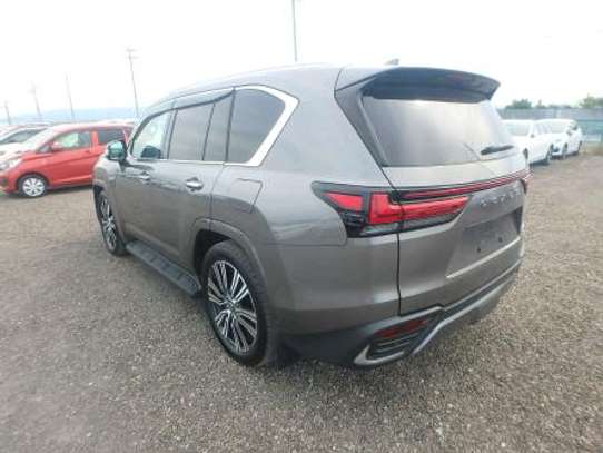 2023 Lexus LX600 image 12