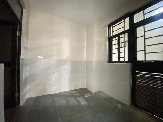 3 Bed Apartment with En Suite in Kilimani image 13