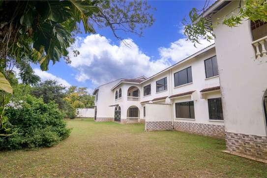 4 Bed Townhouse with Staff Quarters in Nyali Area image 15
