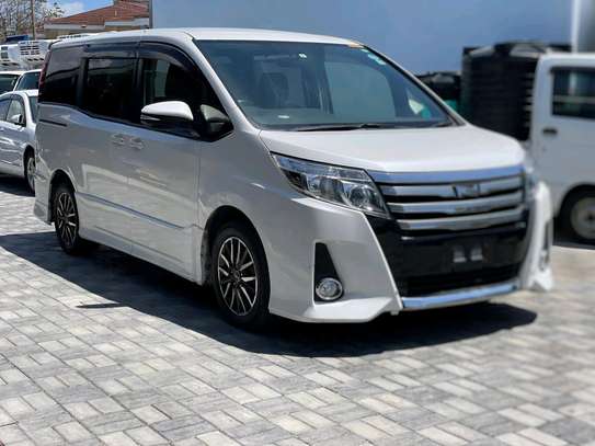 Toyota Noah new shape white in color image 6