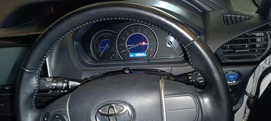 Toyota Noah WxB White 2018 image 9