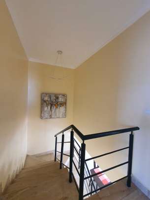 4 Bed Townhouse with En Suite at Parliament Road image 6