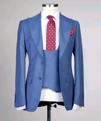 Suiton Made-to-measure Three Piece Suits image 1