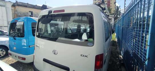 TOYOTA TOWNACE WITH ROOF CARRIER image 4