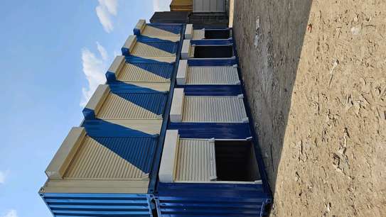 Shipping containers stalls/shop image 4