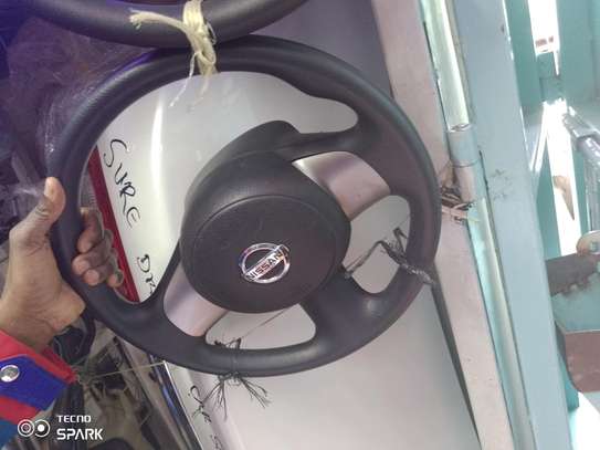 Nissan Note 2012 Steering wheel image 1