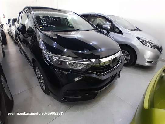 Honda shuttle hybrid 2018model image 1