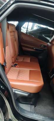 Toyota Harrier premium grade black sunroof 2018 image 11