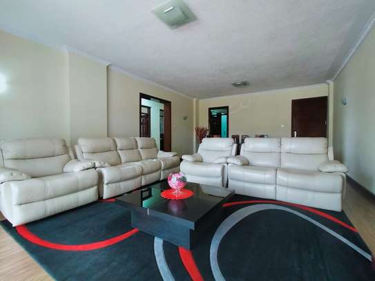 Serviced 4 Bed Apartment with En Suite at Mombasa Road image 10