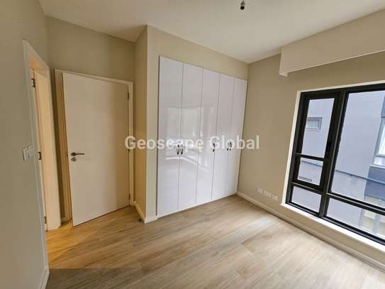 2 Bed Apartment with En Suite in Riverside image 9