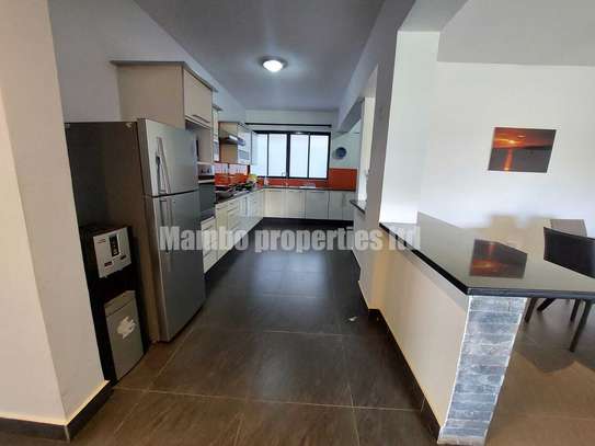 Furnished 3 Bed Apartment with En Suite at School Lane image 16