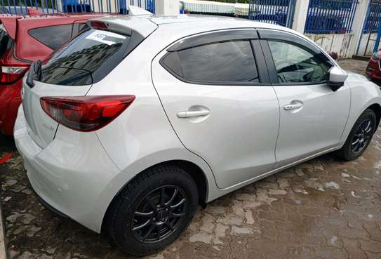MAZDA 2 image 1