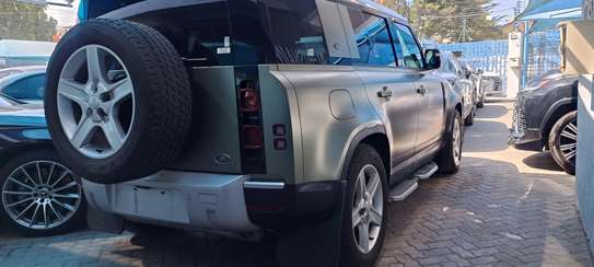 Land Rover Defender 110 2019 image 9