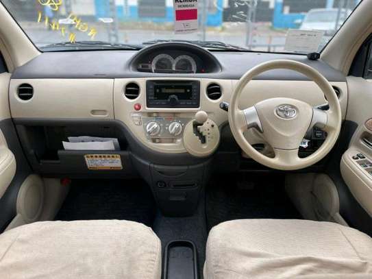 BLUE TOYOTA SIENTA (MKOPO ACCEPTED) image 6