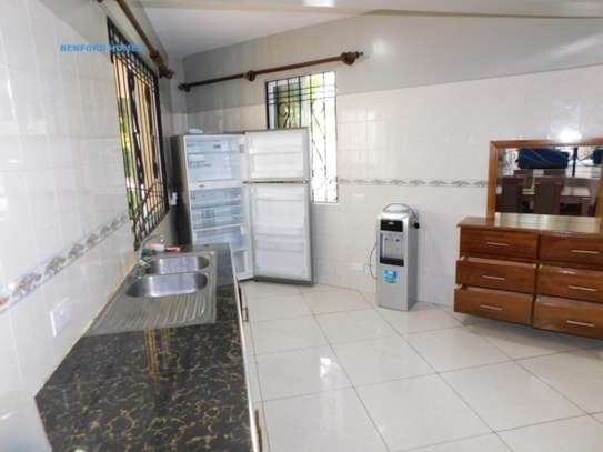 Serviced 4 Bed Apartment with En Suite in Nyali Area image 7