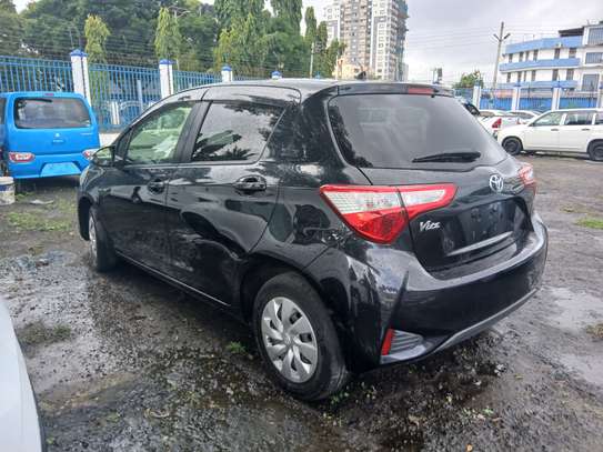 Toyota vitz 2018. Deposit 550K. image 2