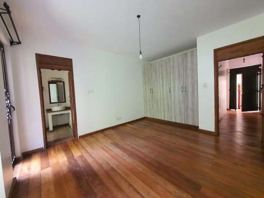 3 Bed Apartment with En Suite at Spring Valley Road image 8