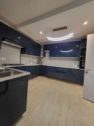 4 Bed Apartment with En Suite in South C image 13