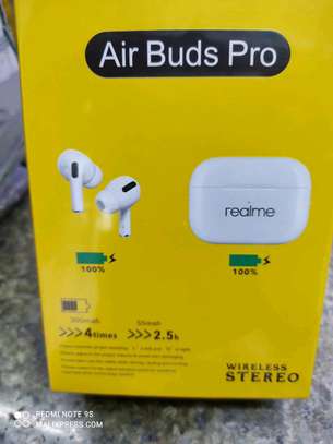 Real me air buds pro Bluetooth wireless stereo image 1