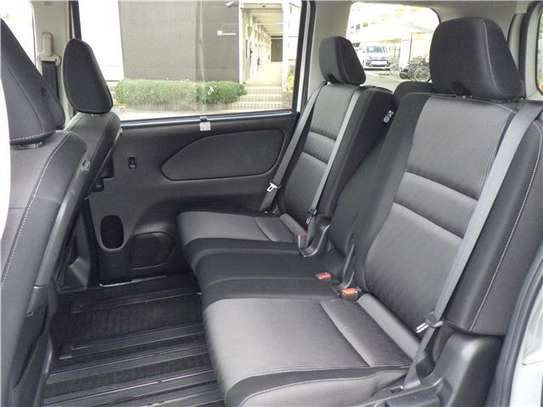 2020 NISSAN SERENA image 6