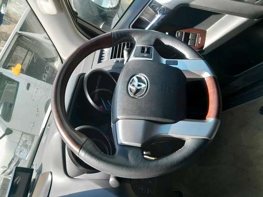 Toyota land cruiser prado TZ-G 2016 image 11