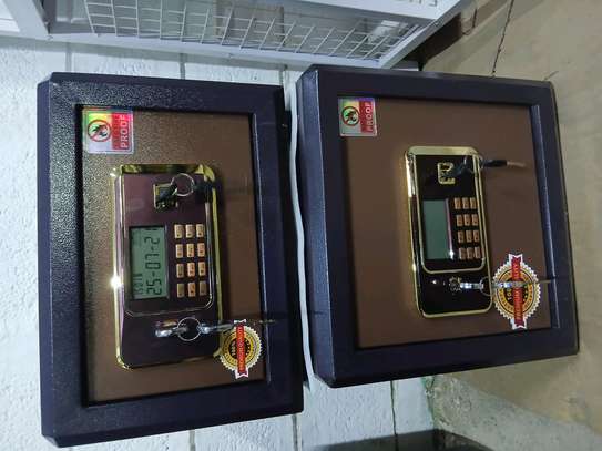 30KG Fireproof Safebox with installed Alarm image 4