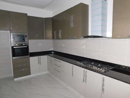 3 Bed Apartment with En Suite at Links image 18