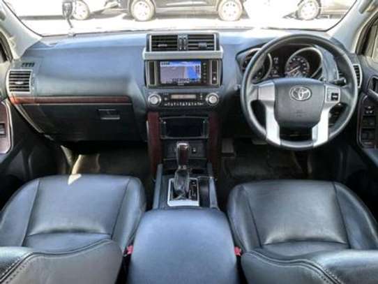 2017 Toyota land cruiser Prado TX in Nairobi image 4