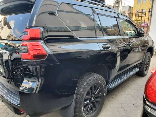 Toyota landcruiser prado TXL image 11