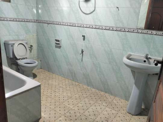 Commercial Property with Aircon in Kileleshwa image 19