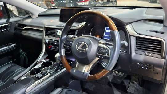 Lexus RX450HL image 7