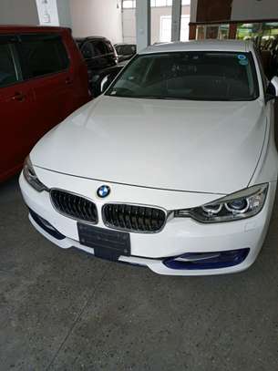 BMW 320i white 🐻‍❄️🤍 image 2