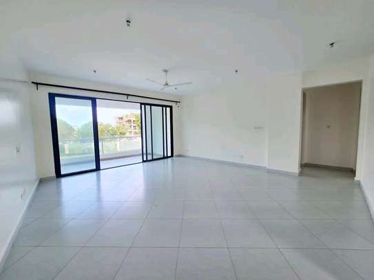 3 Bed Apartment with En Suite at Mt Kenya Road Nyali image 7