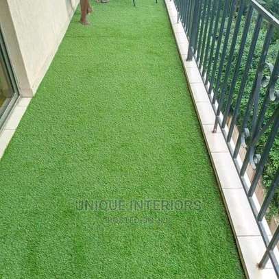 Nice quality artificial-grass carpet image 3