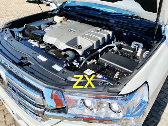 Toyota Landcruiser ZX 2016 image 4