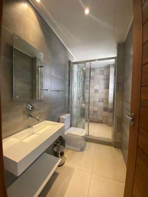 Serviced 3 Bed Apartment with En Suite in Kileleshwa image 5