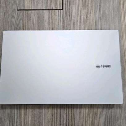 Samsung Galaxy Book 3 image 2