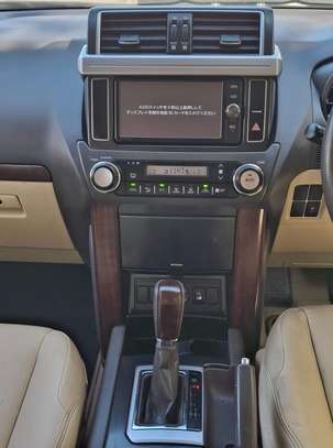 Toyota Landcruiser prado Red image 14