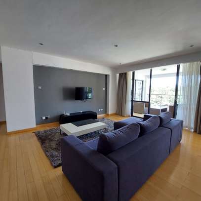 Serviced 2 Bed Apartment with En Suite at Brookside Drive image 11