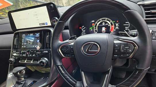 Lexus  Brand new LX600 2024 image 5