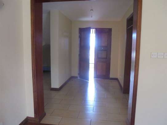 4 Bed Townhouse with En Suite at Tara Road image 38