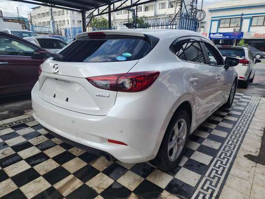AXELA PETROL 2018MODEL image 4