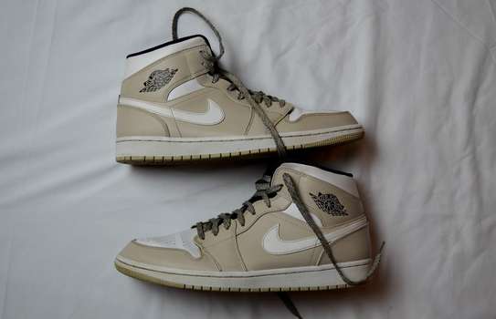 nike air jordan 1 retro mid desert sand