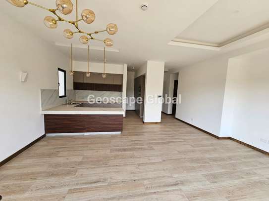 1 Bed Apartment with En Suite in Rosslyn image 5