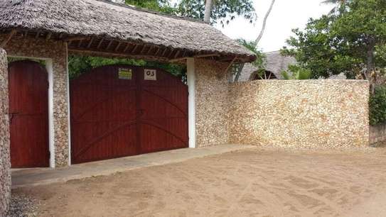 3 Bed Villa with En Suite at Watamu image 1