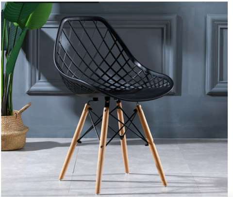 Dining Eames Mesh Chair image 6