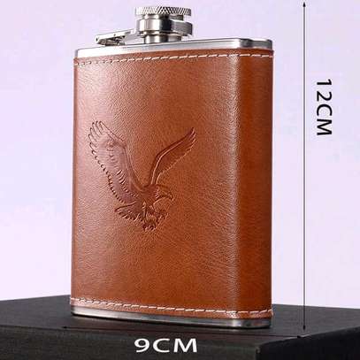 Leather Cover Whiskey Flask With Two Tot glasses image 4