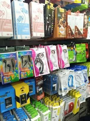 Start mobile phone accessories,electronics business with us image 3