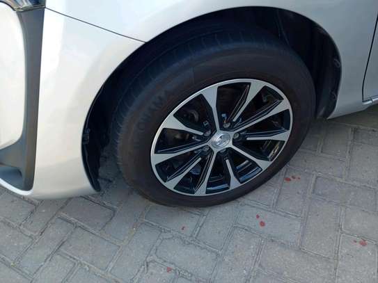 Toyota Sienta 2020 model image 5